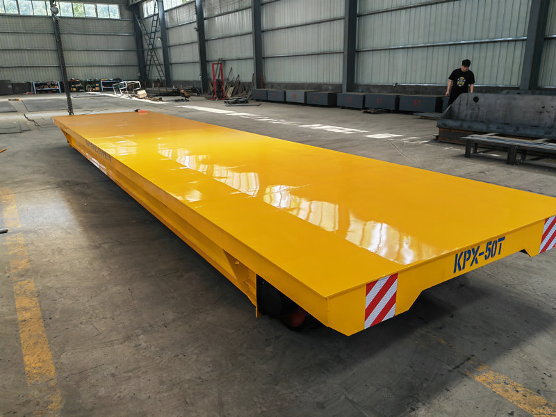 50 tonnas pielāgotu materiālu dzelzceļa transportlīdzekļa
